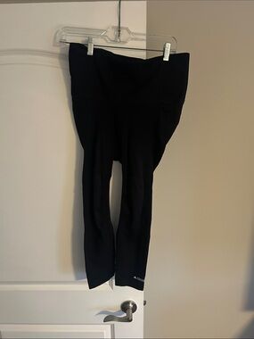 NWOT Adidas Seamless Black Performance Leggings with Subtle Logo